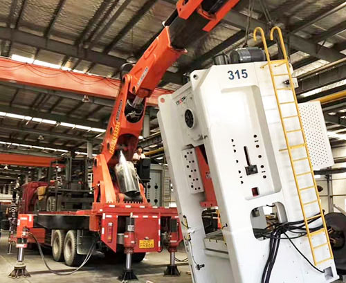 大茂镇附近随车吊出租，轻松解决运输难题