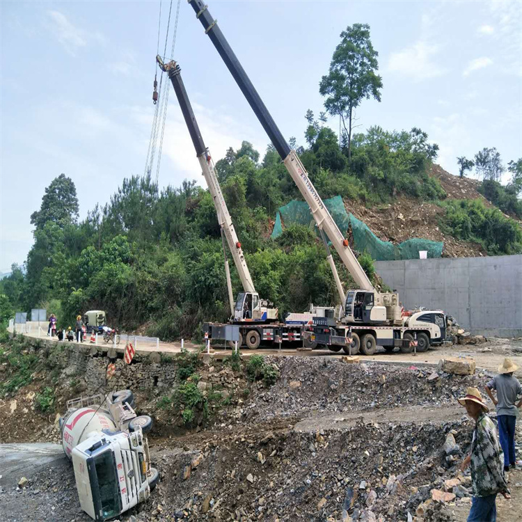 大茂镇汽车掉沟里叫吊车救援要多少钱